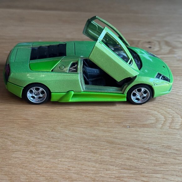 Lamborghini Murciélago Die-Cast Pull-Back Toy Car, Green - Picture 8 of 12